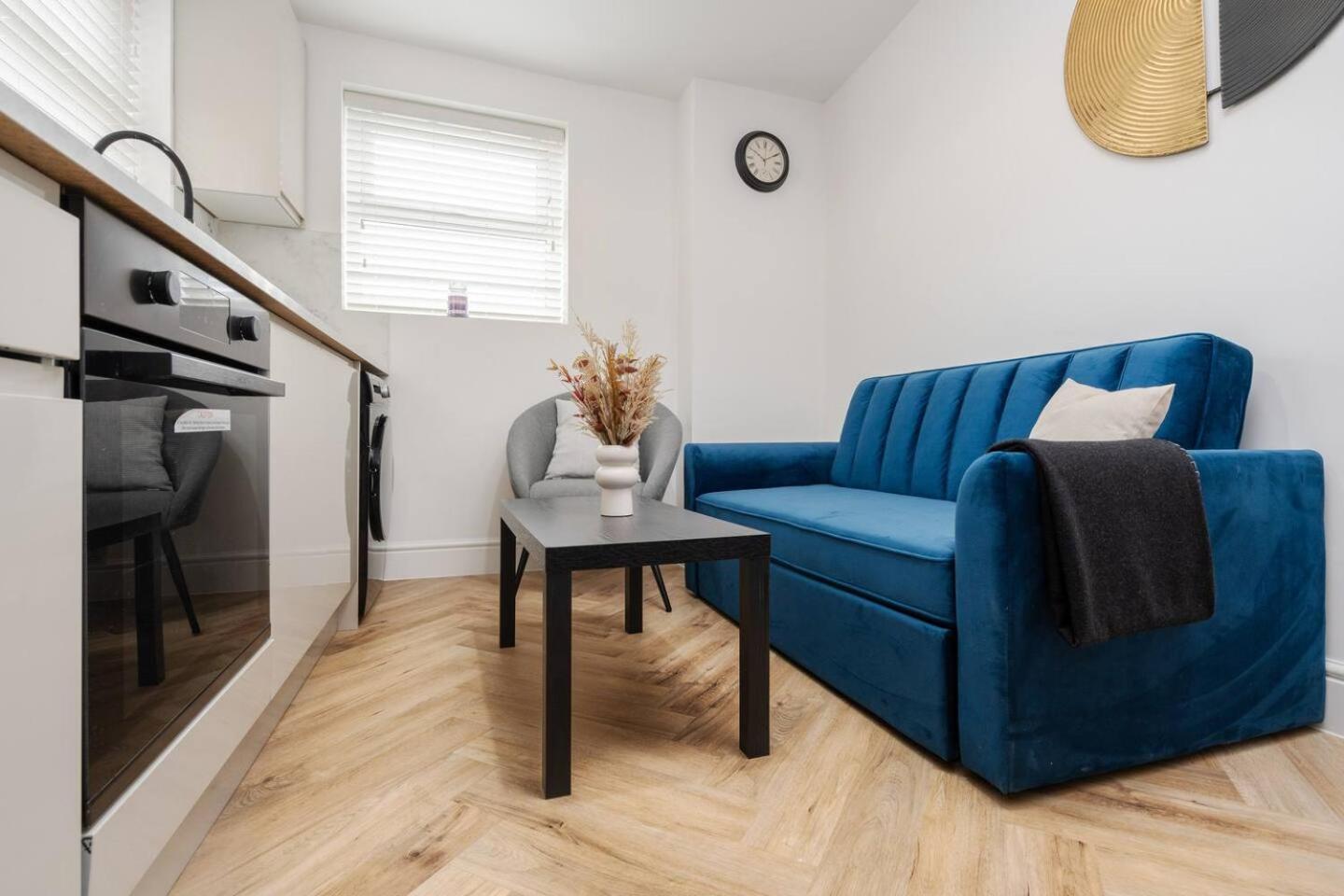 Urban Stay Studio Bright Space 10 Mins To City Liverpool Exterior photo