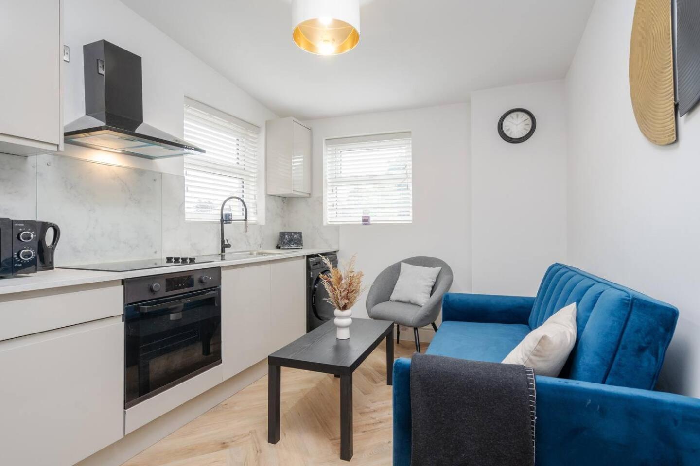 Urban Stay Studio Bright Space 10 Mins To City Liverpool Exterior photo